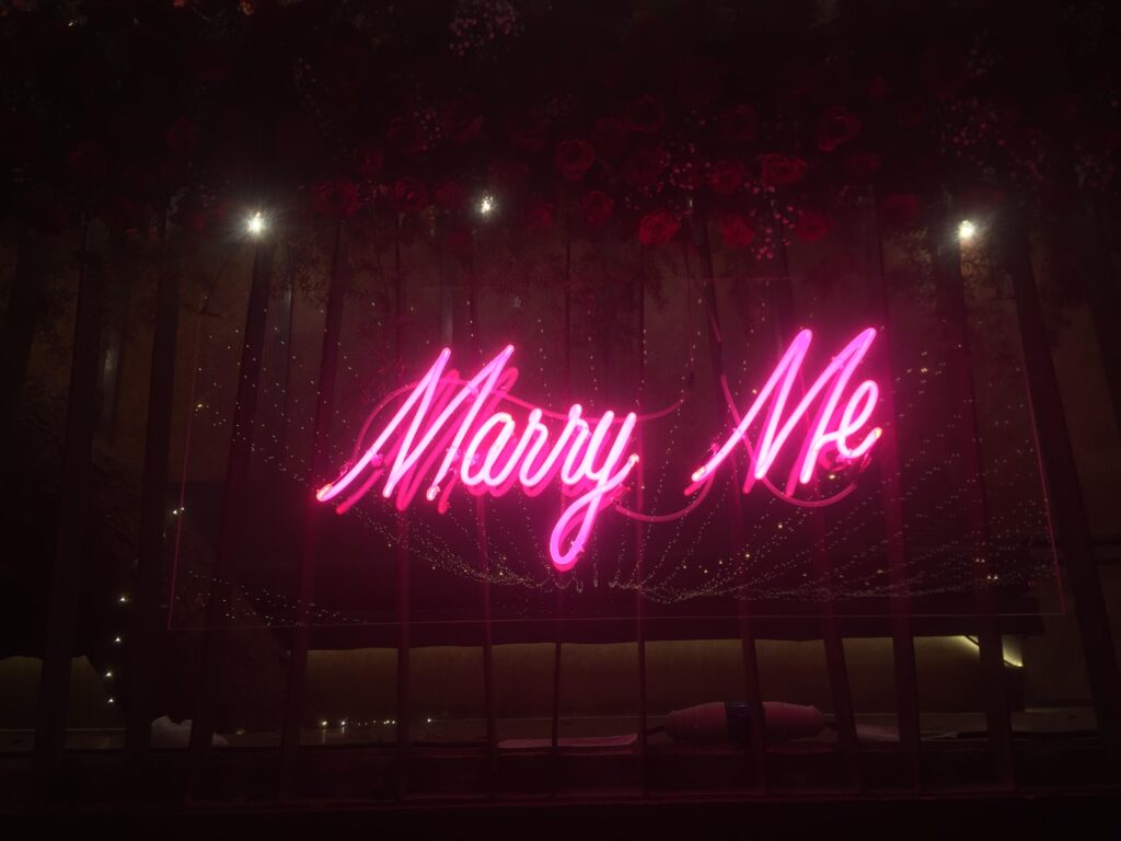 signage company in Andheri West providing Neon Sign